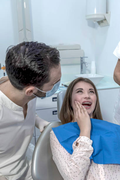 Best Urgent Tooth Repair  in East Bakersfield, CA